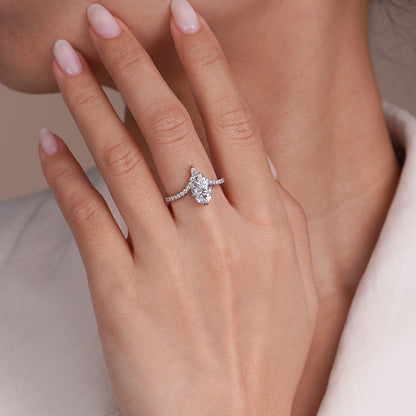 1CT Oval V-Shaped Moissanite Engagement Ring for Women